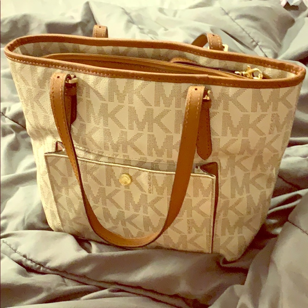 Michael Kors leather purse